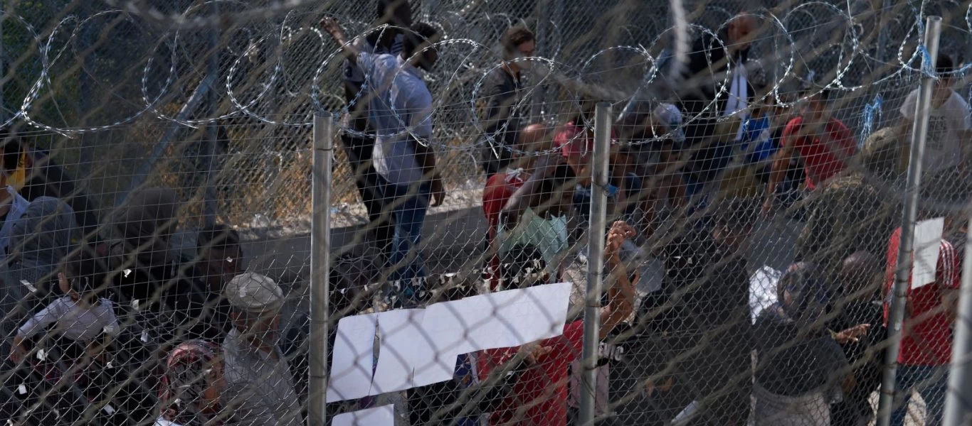 Υπ. Μετανάστευσης: Εγκρίθηκαν 130 εκατομμύρια ευρώ για την κατασκευή κέντρων στις Σάμο - Λέρο- Κω